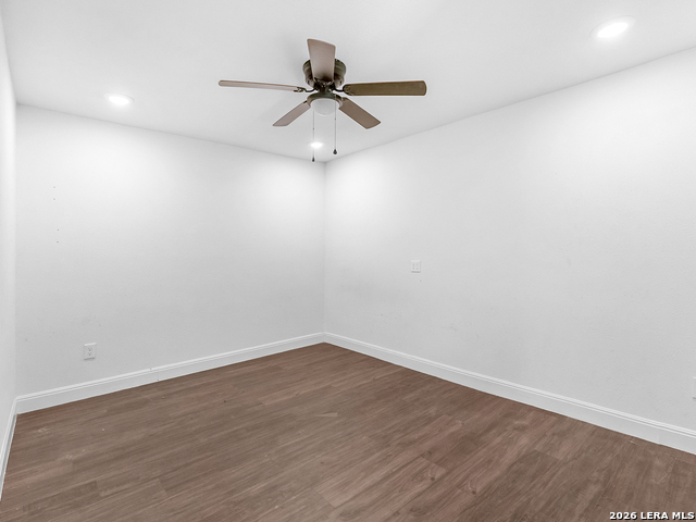 Image 15 of 17 For 755 Cavalier