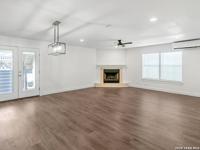 Image 4 of 17 For 755 Cavalier