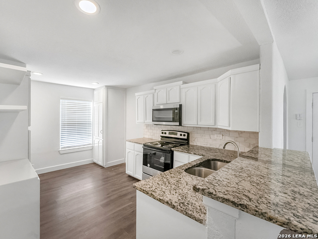 Image 5 of 17 For 755 Cavalier