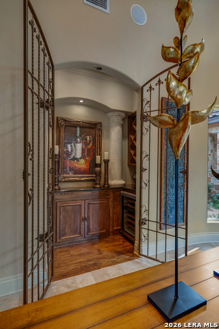 Listing photo id 8 for 227 Augusta  