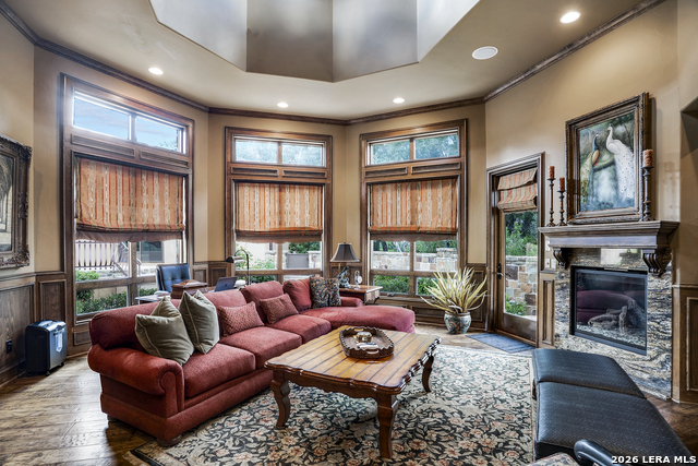 Listing photo id 24 for 227 Augusta  