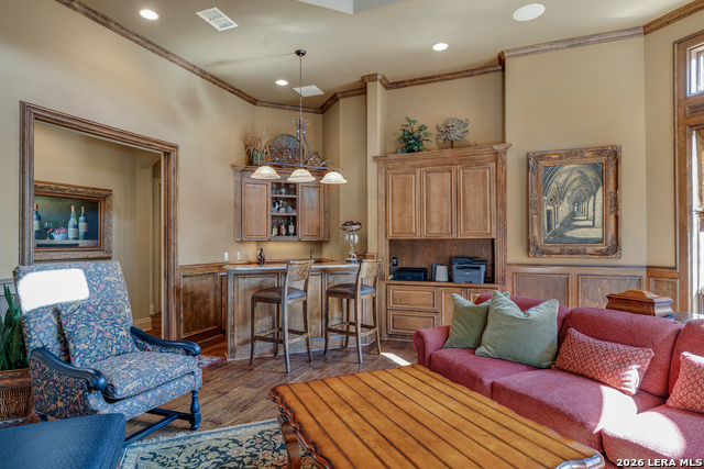 Listing photo id 26 for 227 Augusta  