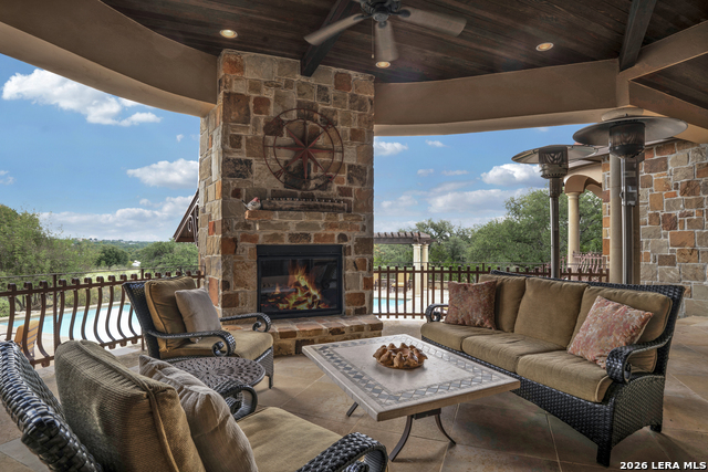 Listing photo id 52 for 227 Augusta  