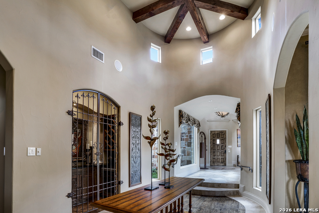 Listing photo id 5 for 227 Augusta  