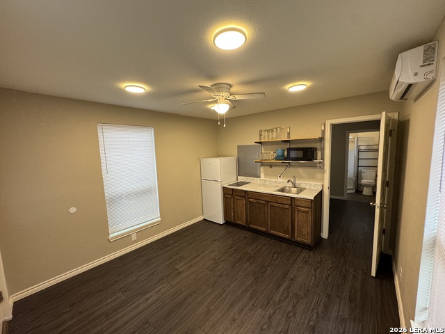 Image 2 of 4 For 242 Harlan  