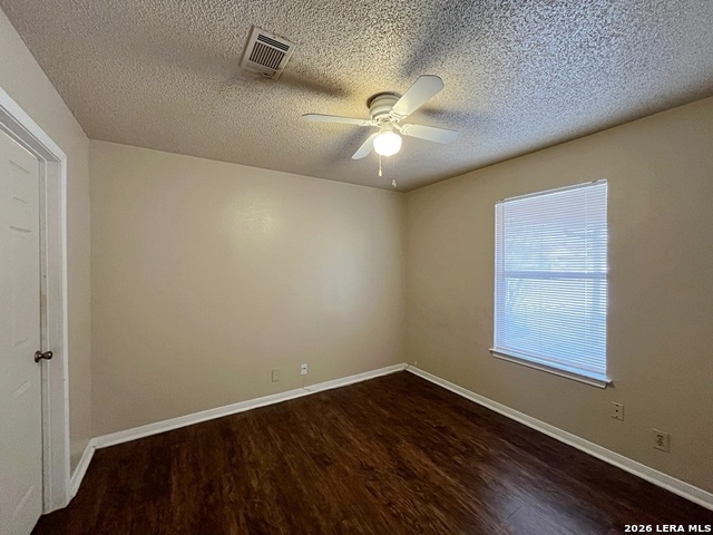 Image 14 of 25 For 6306 Queens Castle  4