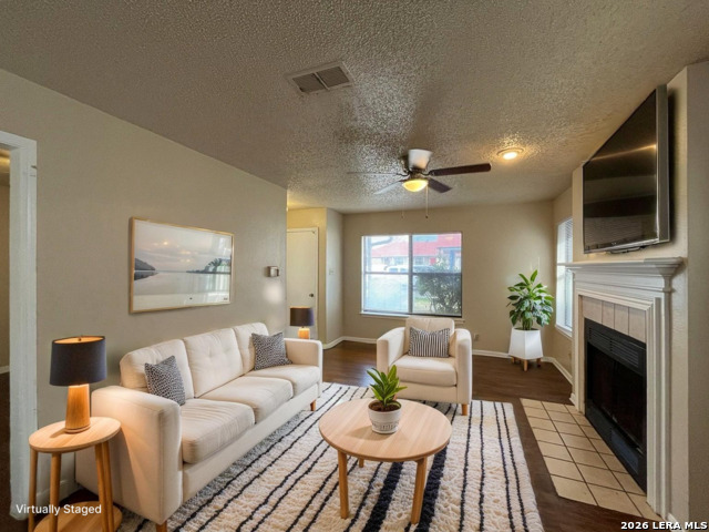 Image 2 of 25 For 6306 Queens Castle  4