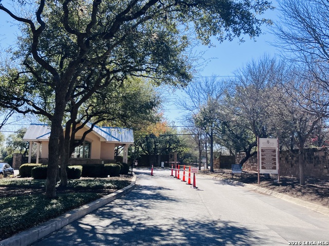 Image 5 of 15 For 215 Wellesley Lndg