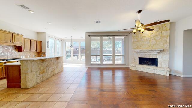 Image 14 of 71 For 3707 Blackstone