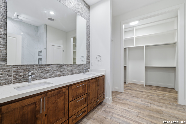 Image 17 of 29 For 19402 Easy Oak