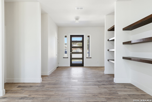 Image 2 of 29 For 19402 Easy Oak