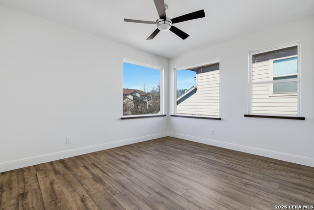 Image 24 of 29 For 19402 Easy Oak