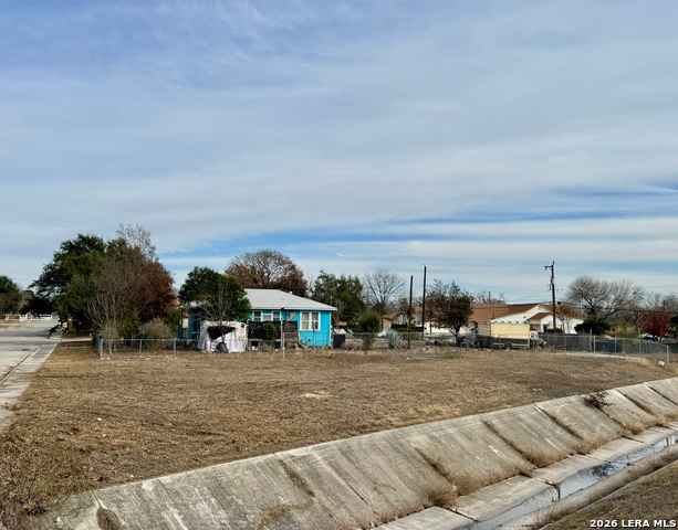 Image 4 of 6 For 2306 Rivas 1