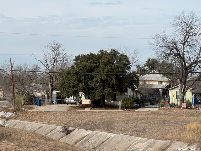 Image 5 of 6 For 2306 Rivas 1