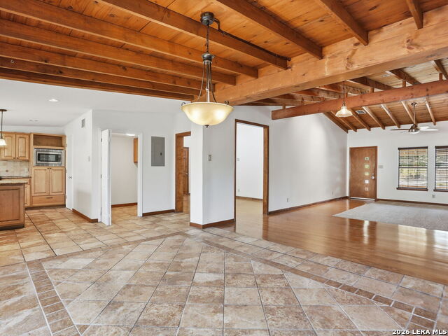 Image 12 of 50 For 543 Robinhood