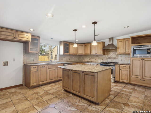 Image 13 of 50 For 543 Robinhood