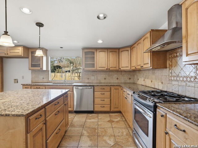 Image 16 of 50 For 543 Robinhood