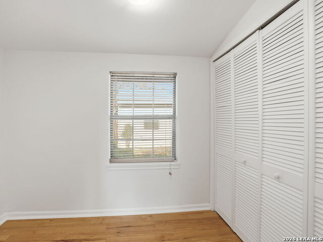 Image 27 of 50 For 543 Robinhood