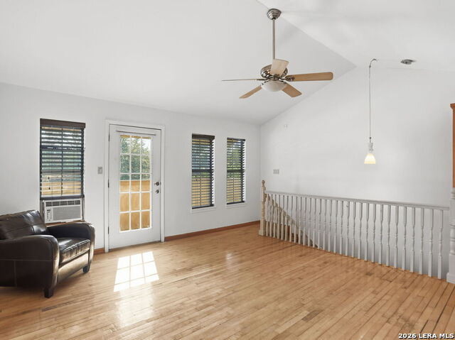 Image 35 of 50 For 543 Robinhood