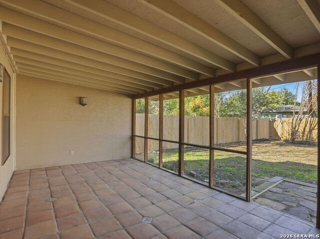 Image 37 of 50 For 543 Robinhood