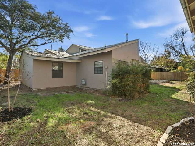 Image 40 of 50 For 543 Robinhood