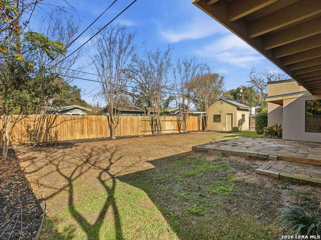 Image 41 of 50 For 543 Robinhood