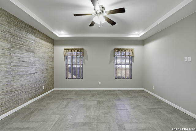 Image 17 of 41 For 9527 Butterfly Bend