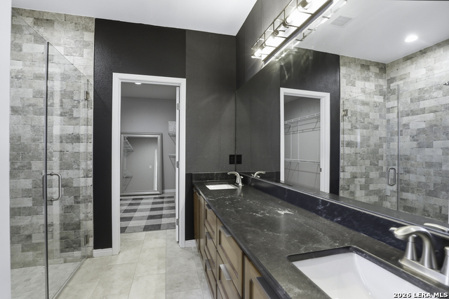 Image 19 of 41 For 9527 Butterfly Bend