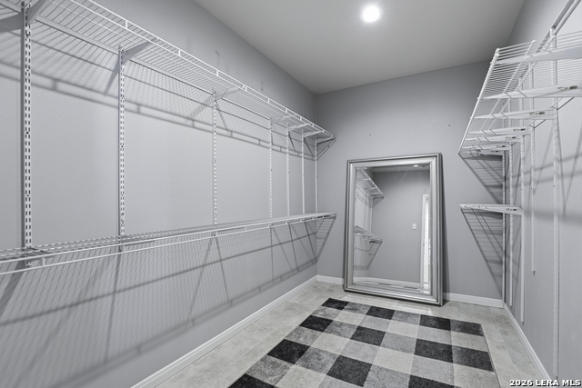 Image 21 of 41 For 9527 Butterfly Bend