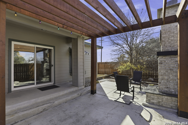 Image 33 of 41 For 9527 Butterfly Bend