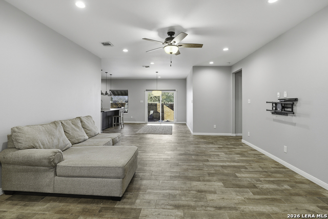 Image 7 of 41 For 9527 Butterfly Bend