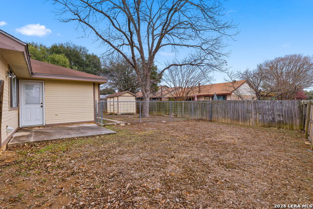 Listing photo id 15 for 9630 Wildwood Rdg