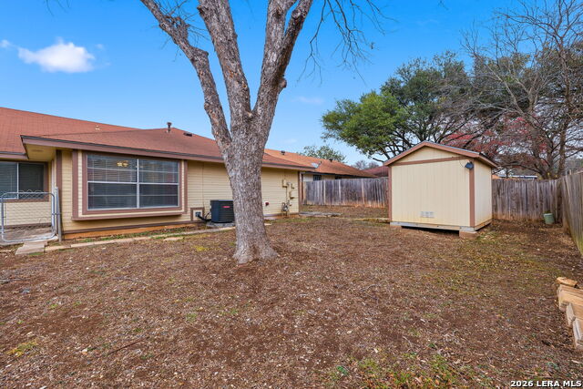 Listing photo id 17 for 9630 Wildwood Rdg
