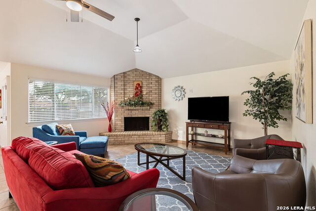 Listing photo id 3 for 9630 Wildwood Rdg