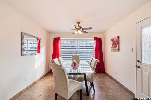 Listing photo id 5 for 9630 Wildwood Rdg