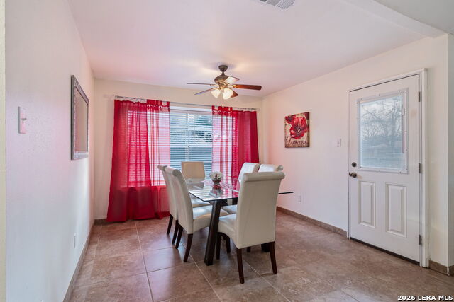 Listing photo id 6 for 9630 Wildwood Rdg