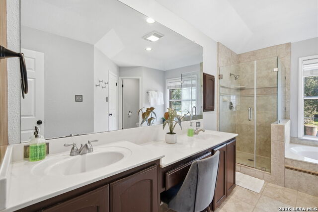 Image 21 of 38 For 15707 Dawn Crest