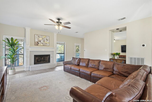 Image 8 of 38 For 15707 Dawn Crest