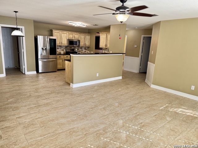 Image 4 of 24 For 7906 Belmont Rdg