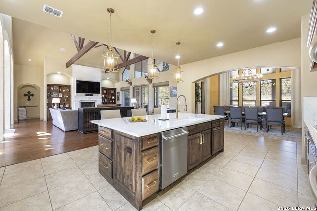 Image 21 of 87 For 1941 Canyon Curve