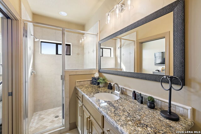 Image 38 of 87 For 1941 Canyon Curve