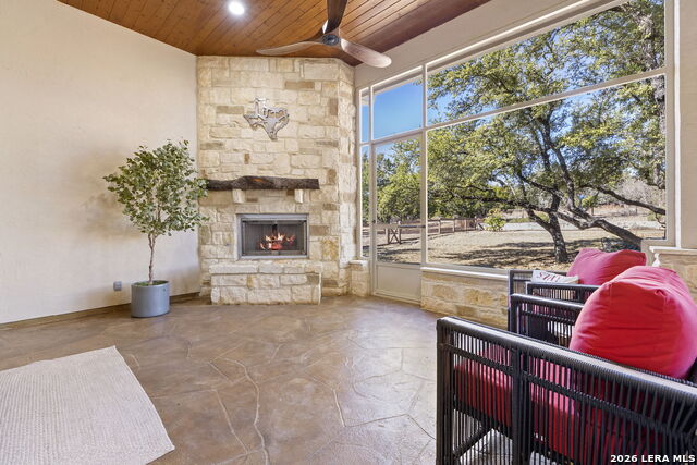 Image 48 of 87 For 1941 Canyon Curve