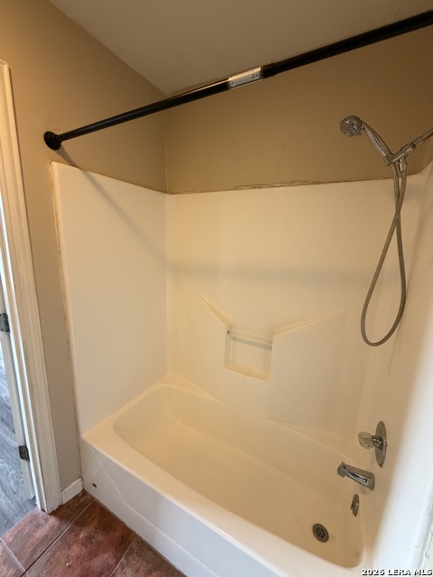 Image 8 of 19 For 410 Alice Fay