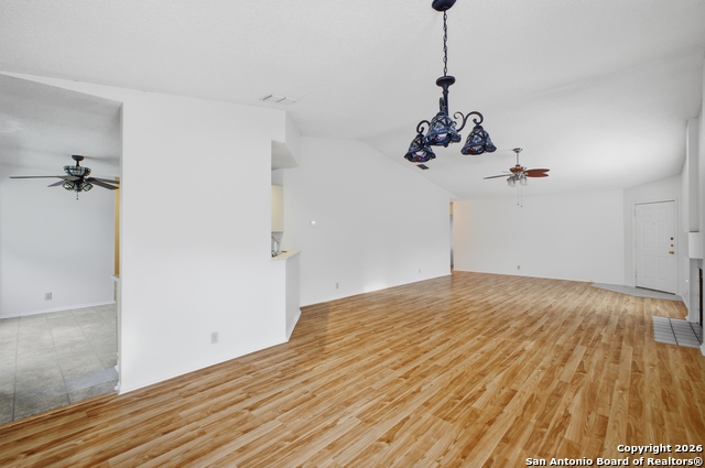 Image 13 of 31 For 9055 Levelland