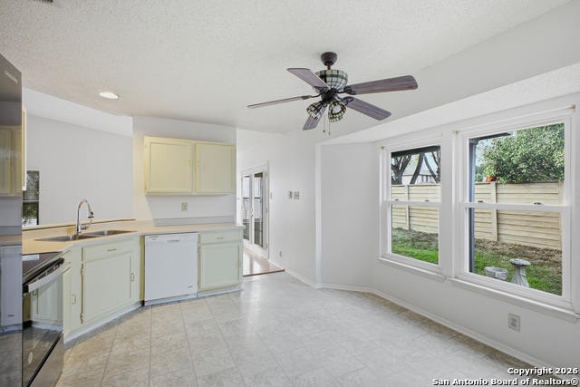 Image 16 of 31 For 9055 Levelland