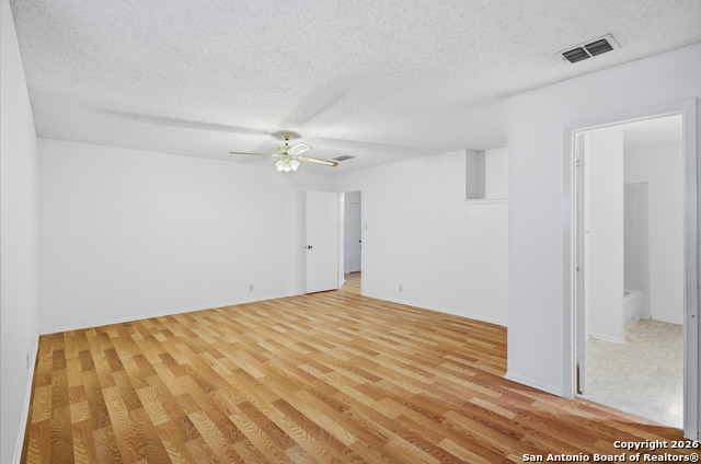 Image 20 of 31 For 9055 Levelland