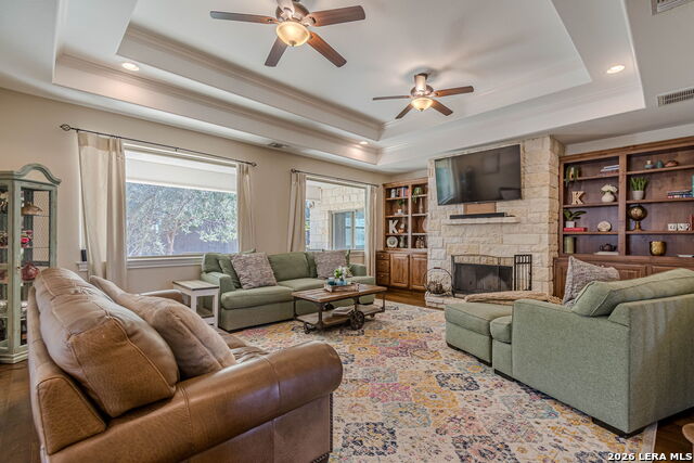 Listing photo id 8 for 105 Windcliff