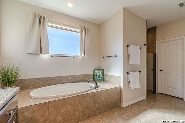 Listing photo id 18 for 105 Windcliff