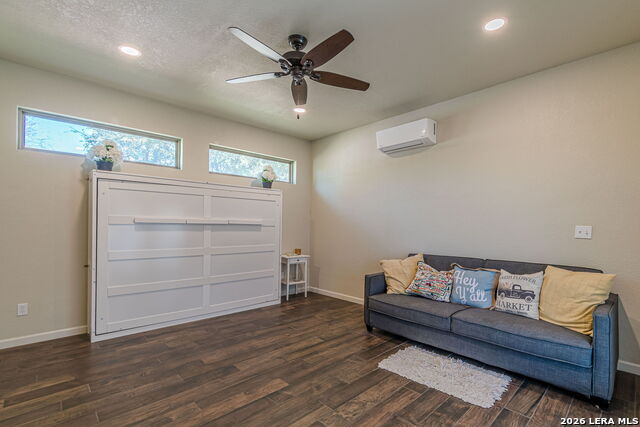 Listing photo id 26 for 105 Windcliff