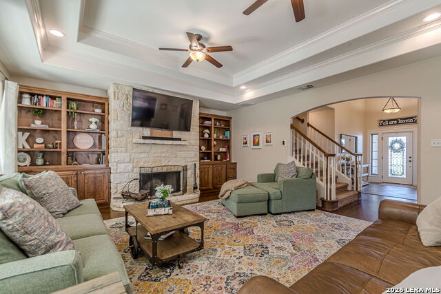 Listing photo id 7 for 105 Windcliff